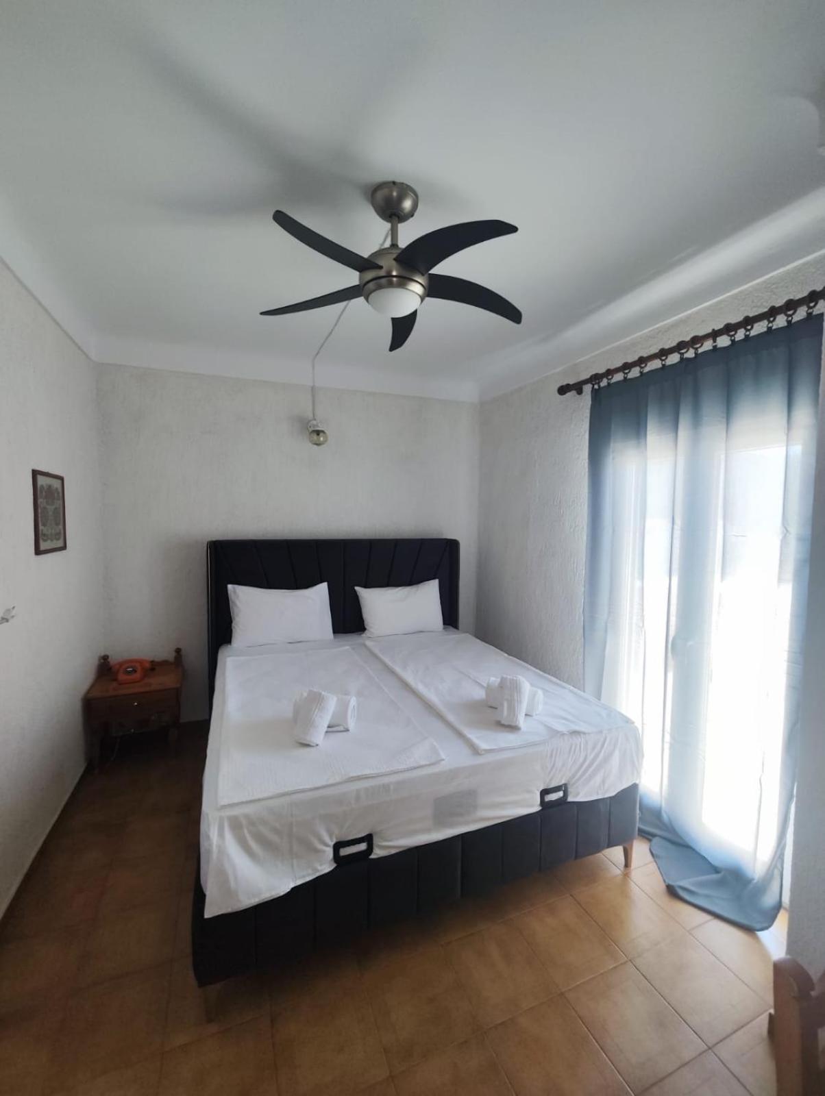Hotel Ireon Beach Samos Town Extérieur photo